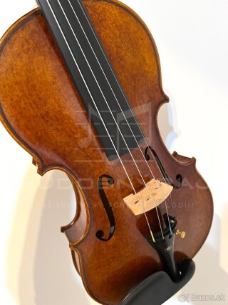 Krásne husle, 4/4 husle: "Y.G.Y", model Antonio Stradivari.