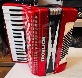 Predám akordeón Weltmeister-Fröhlich Handel 72 basový