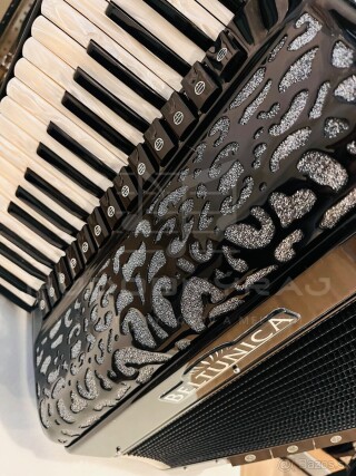 Nový akordeón Beltunica Proffesionall- IV- 96 basový