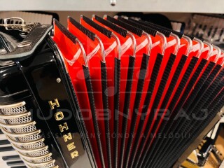 Akordeón Honer Verdi II- 96 basový- čiernej farby, červené mechy TOP ZVUK