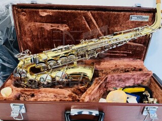 Predám pouzívaný  Es- Alt saxofón Yamaha YAS 23 v TOP stave