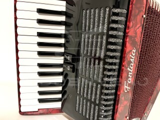 Nový akordeón FANTASIA- De Luxe 60 basový