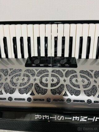 AKORDEÓN WELTMEISTER KRISTALL 72 BASOVÝ