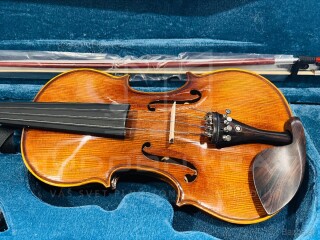 Husle, 4/4 husle: "Braun Diamond- T024 ,model Stradivari