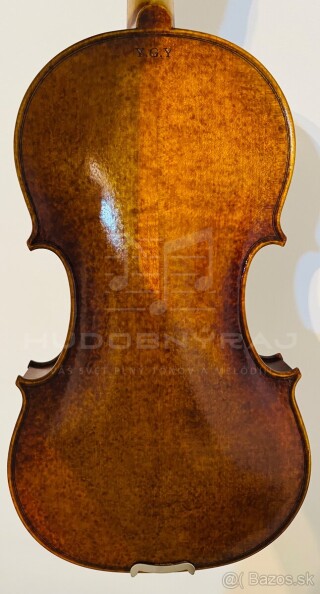 Krásne husle, 4/4 husle: "Y.G.Y", model Antonio Stradivari.