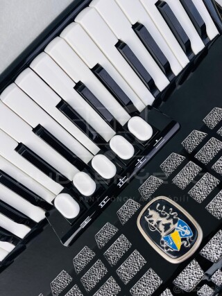 Akordeón Weltmeister Achat 72 basový