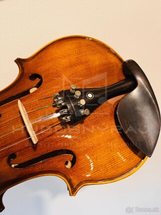 Husle, 4/4 husle: "Braun Diamond T01", model Antonio Stradivari