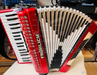 Predám akordeón Weltmeister-Fröhlich Handel 72 basový